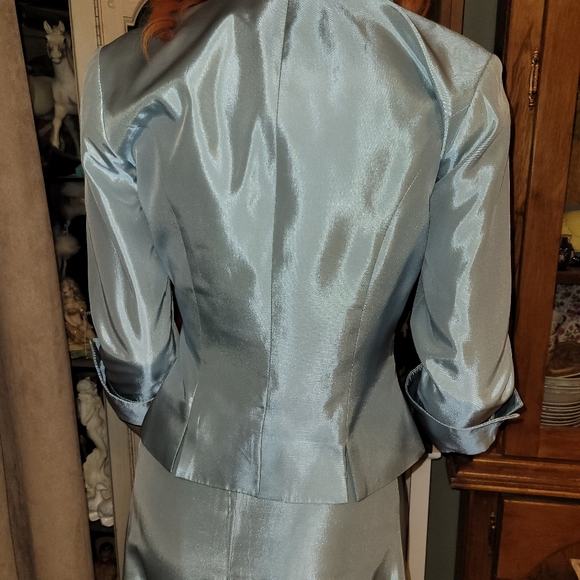 Ladies Vintage aqua two-piece jacket and long skirt, size US 2; UK 4; FRA 32 - Picture 3 of 4